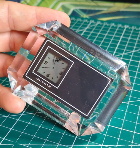 Vintage plastic lcd quartz - plastic,
